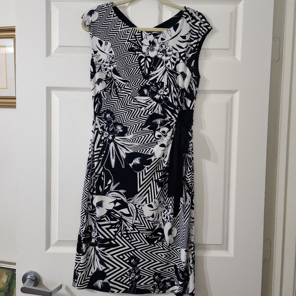 Connected Apparel sleeveless dress